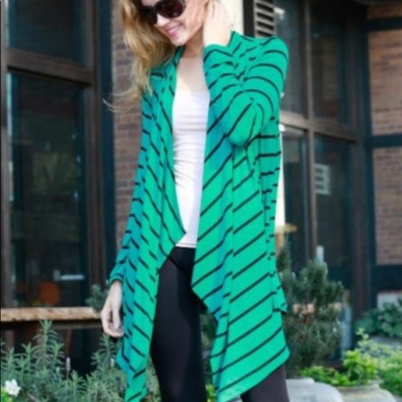 Emerald Green and black Waterfall Cardigan - Picture 2 of 7